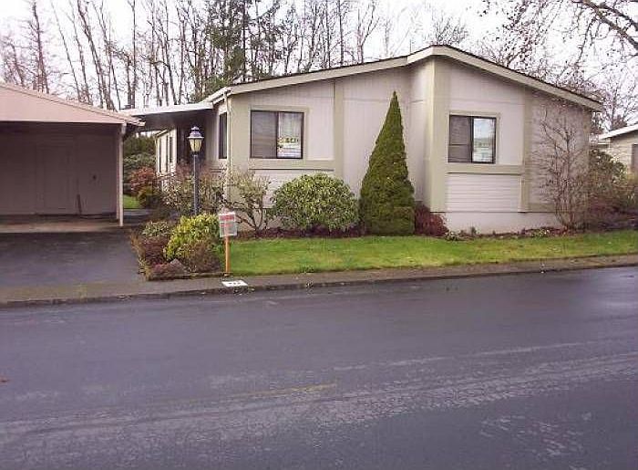 1st image of 450 SE Lacreole Dr Unit 114