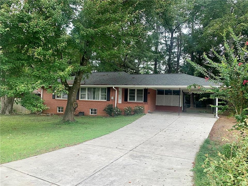 1st image of 328 Robin Ln SE