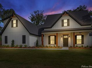 208 Ridge Dr, Stonewall, LA 71078