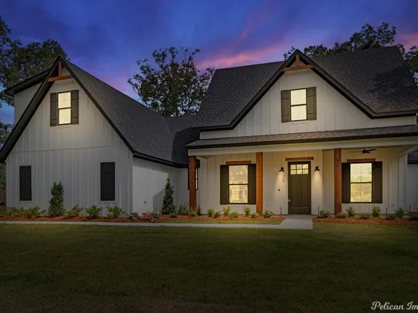 208 Ridge Dr, Stonewall, LA 71078