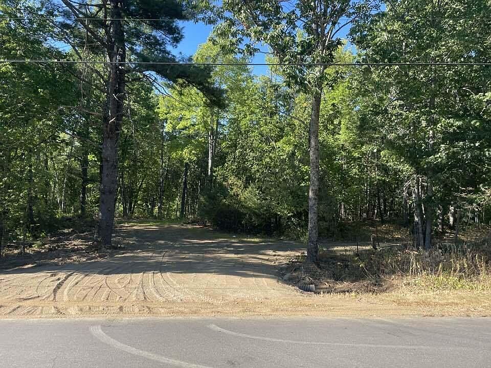 2nd image of 664 North Road