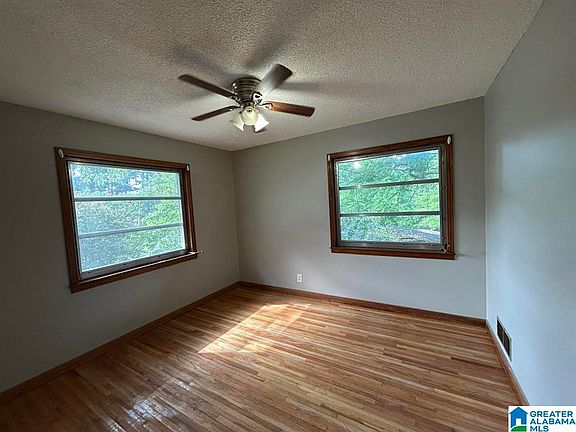3rd image of 608 Gurley Cir