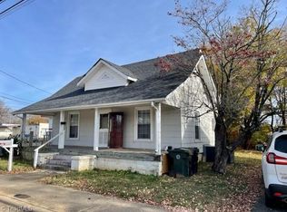 435 N State St, Lexington, NC 27292