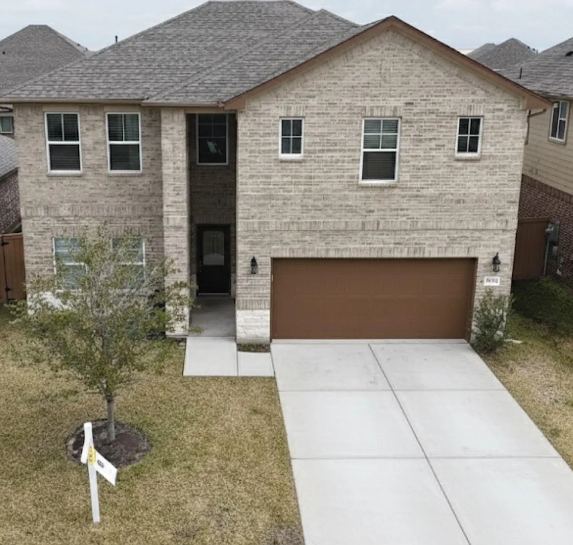 6 bed, 3.5 bath, 2964 sqft, $3,195 — Photo 1