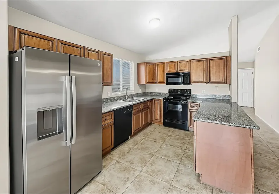 2340 W La Salle St