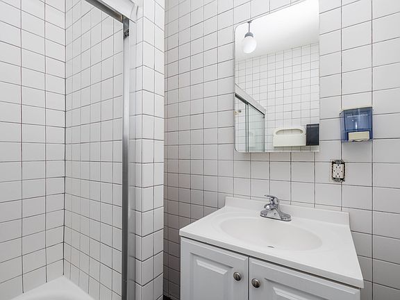 4th image of 581 Ofarrell St #504