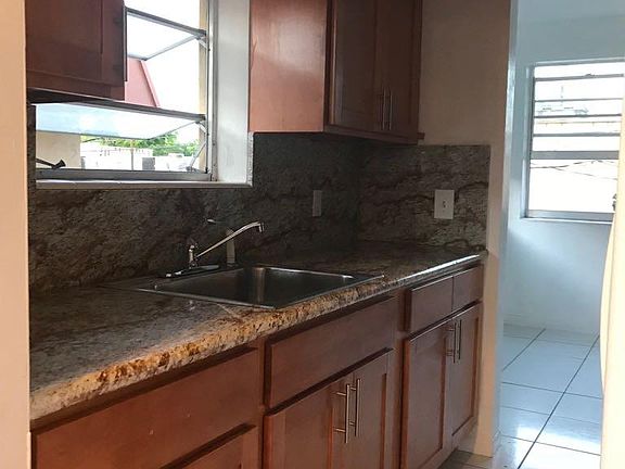 2nd image of 2301 NE 170th St APT 10