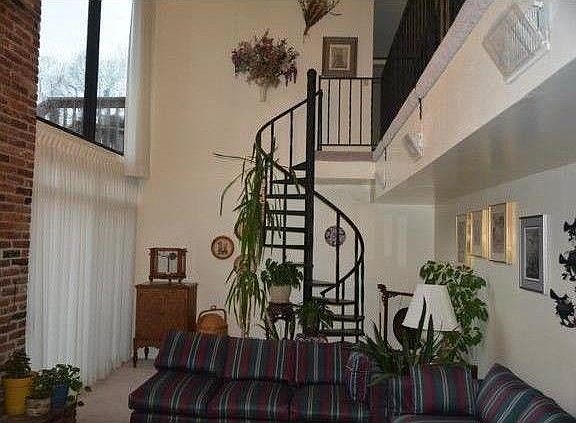 5th image of 2108 Westview Ave