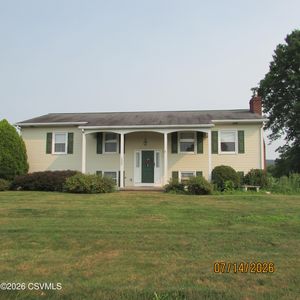 125 Essex Ln, Northumberland, PA, 17857