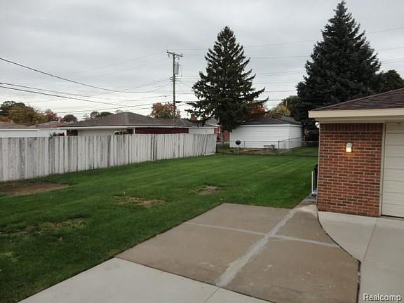 2nd image of 6498 Nightingale St