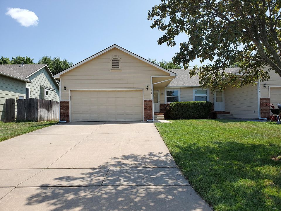 1st image of 926 N Cedar Point Cir