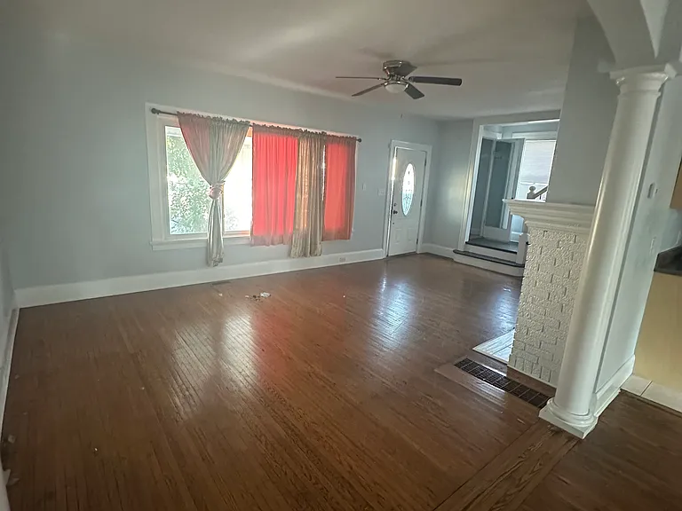 4324 Berwick Ave — Photo 2