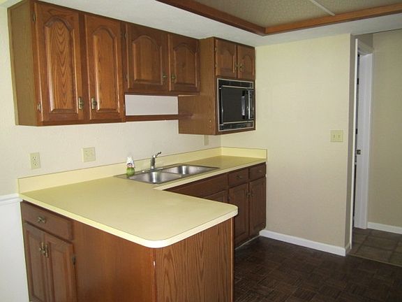 4th image of 2107 C Cambridge Dr
