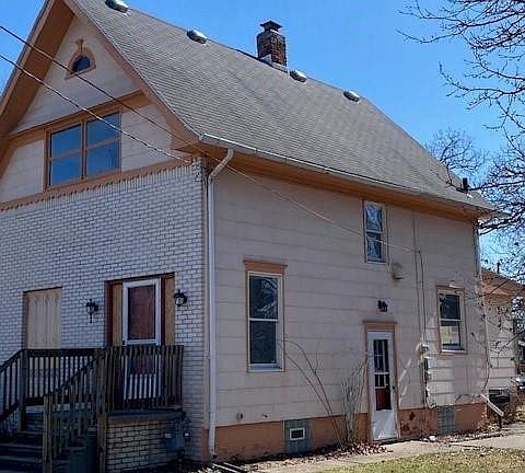 2nd image of 2301 Dana St