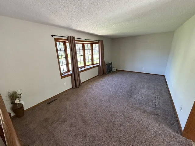 13016 Saratoga Ln N — Photo 8