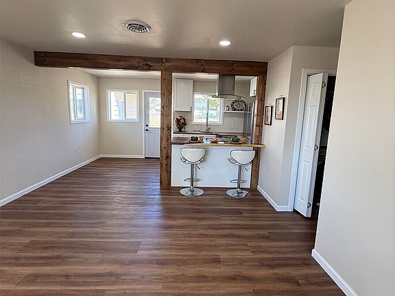 2nd image of 515 S Juniper Drive