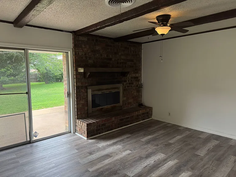 5507 Hooper Dr — Photo 5