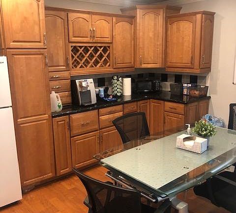 4th image of 4868 W Gandy Blvd