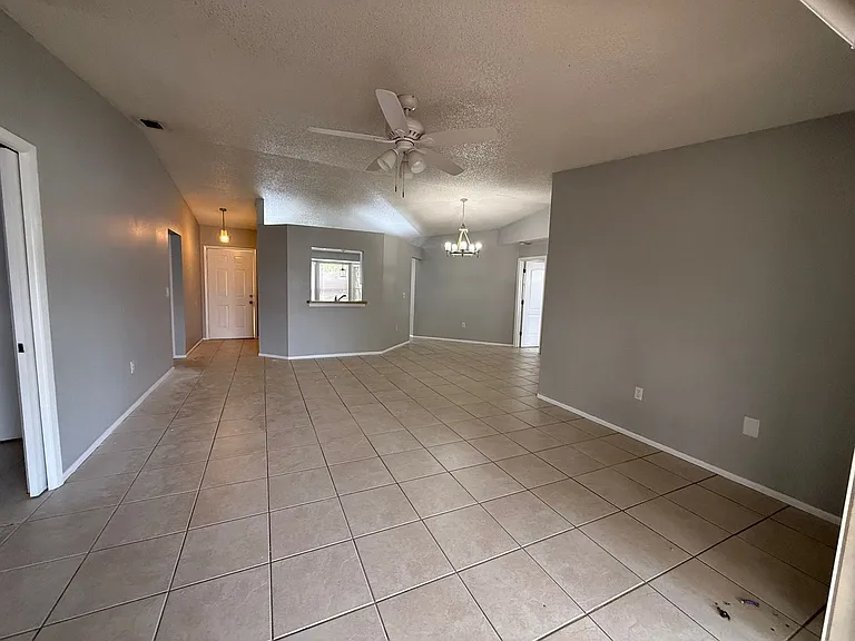 2395 Pinehurst St — Photo 2