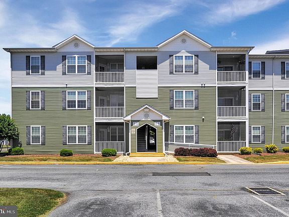 2nd image of 35542 E Atlantic Cir Unit 210