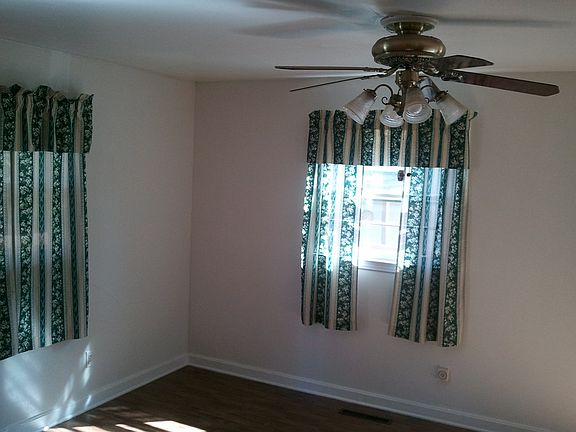 4th image of 605 Woodland Dr