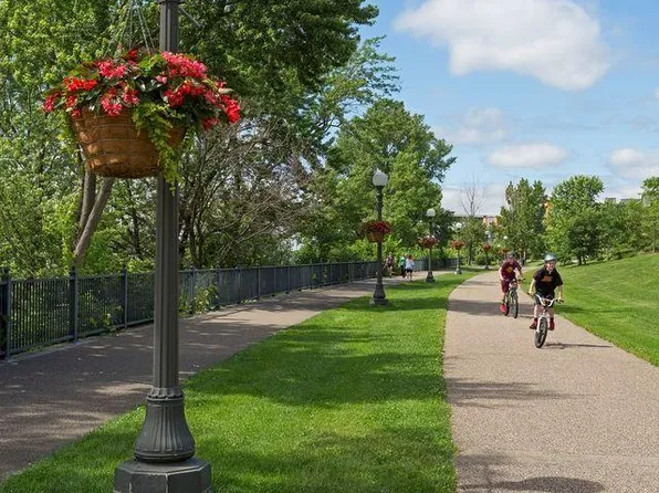 240 Spring St Unit 413, Saint Paul, MN 55102