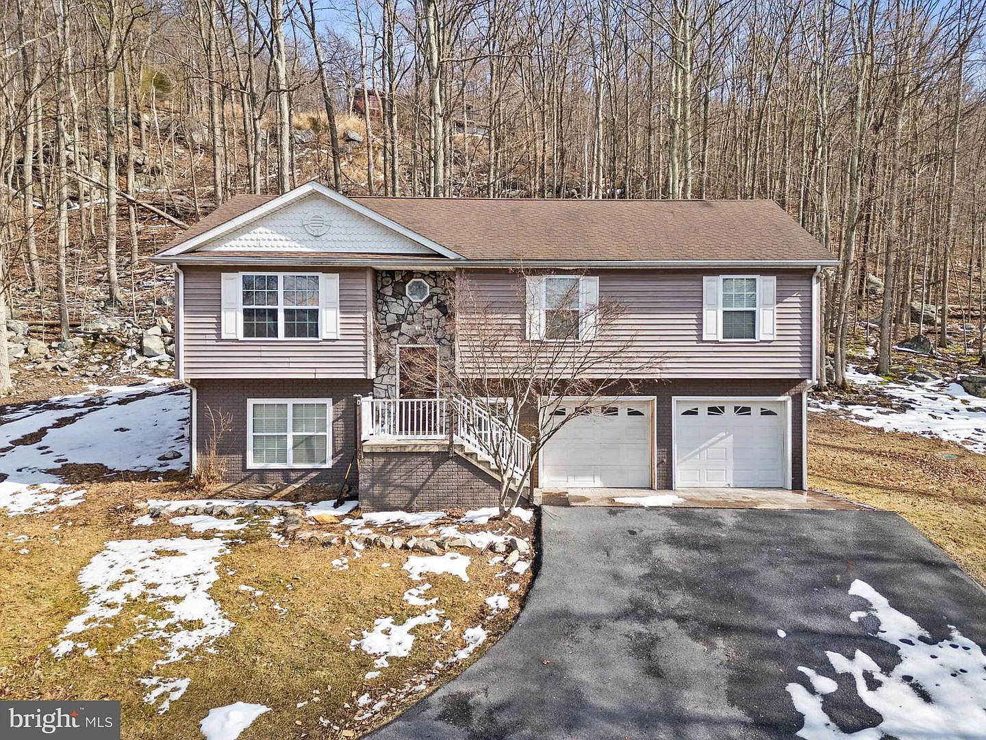1194 Valley View Rd photo 1