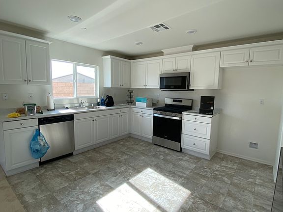 3rd image of 15663 Whispering Creek Way