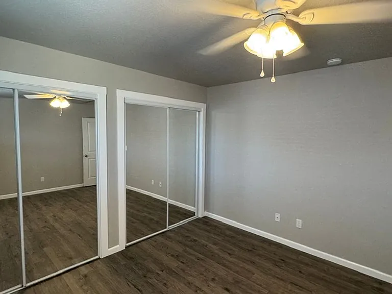 7833 Jacqueline Way — Photo 6