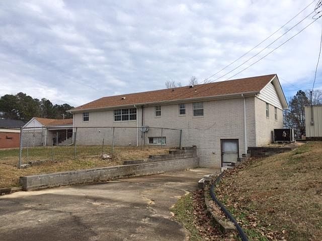 2nd image of 1705 E Church St