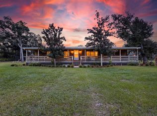 15200 Seaview Dr, Perry, FL 32348