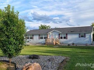 7438 Bennett Lake Rd, Fenton, MI 48430
