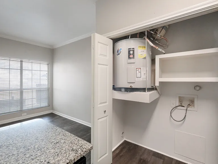 Castle Hills Townhomes — Photo 12