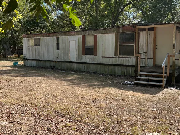 145 Private Road 6904, Palestine, TX 75803