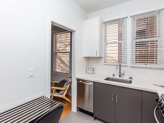 4th image of 3809 20th St #205