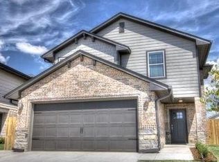 912 Saint Cecil, Moore, OK 73160
