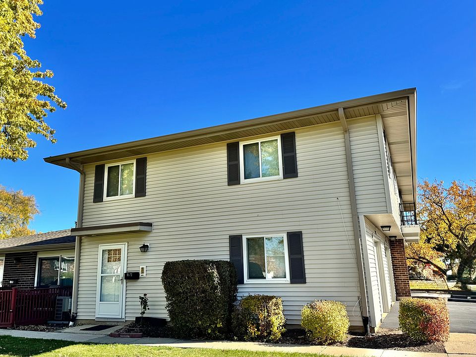2nd image of 1024 Sagamore Dr #1024