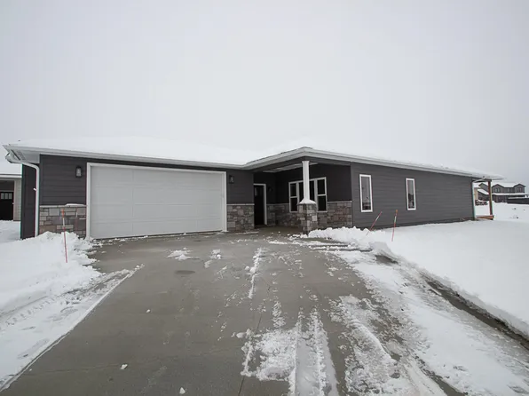 903 Tortuga Ave, Hartford, SD 57033