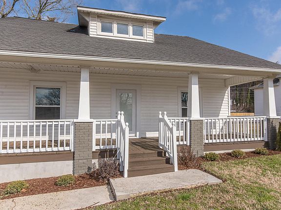 2nd image of 111 Cedar Ave