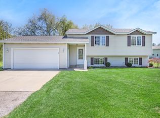 5004 136th Ave, Hamilton, MI 49419