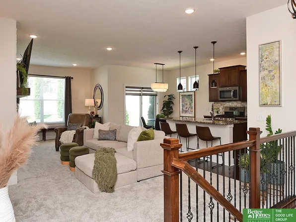 8202 N 172nd St, Bennington, NE 68007