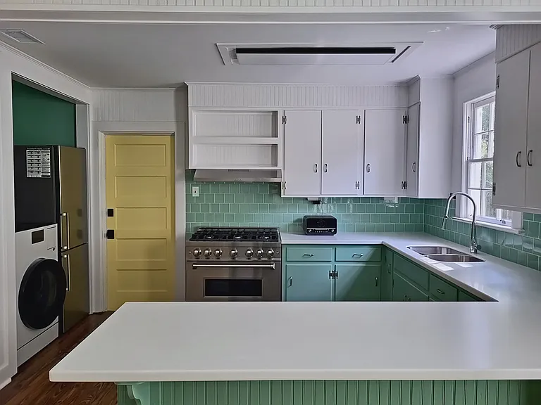 1819 Hale St — Photo 10