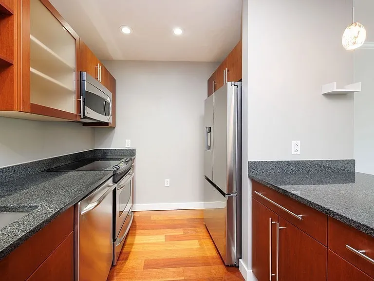 20 2nd St #324 — Photo 11