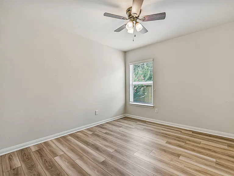 23144 Shakespeare Dr — Photo 22