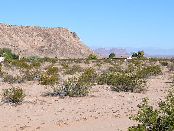 5th image of 8253 S Ocotillo Dr