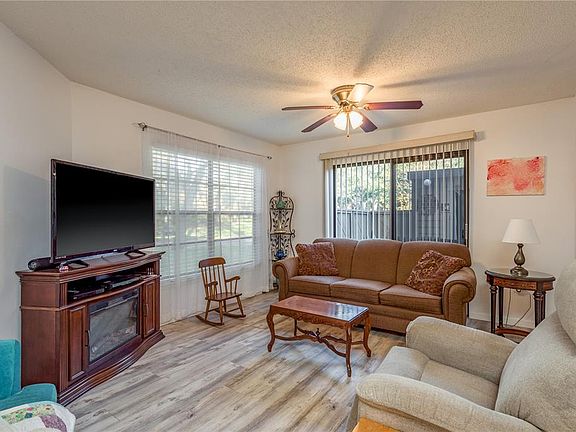 4th image of 1901 Lennox Rd E #1901