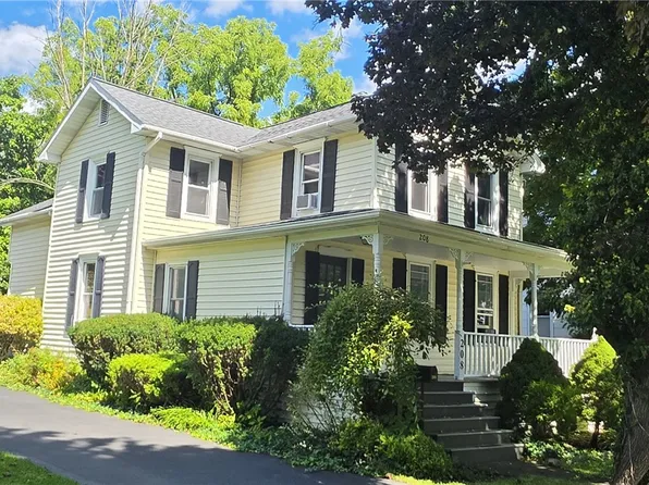 208 Gorham St, Canandaigua, NY 14424