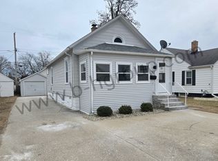 7611 15th Ave, Kenosha, WI 53143