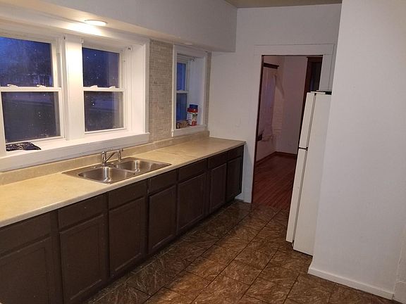 4th image of 3 E 138th St