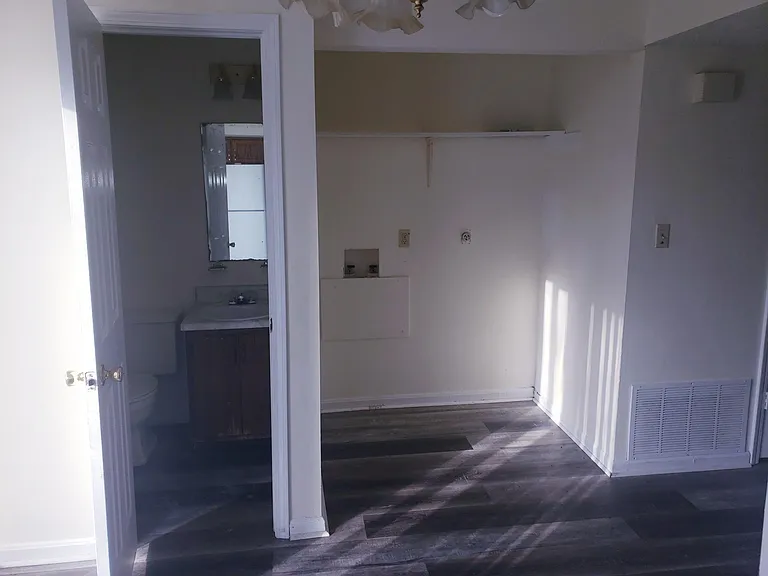 251 Shelby Ave — Photo 11